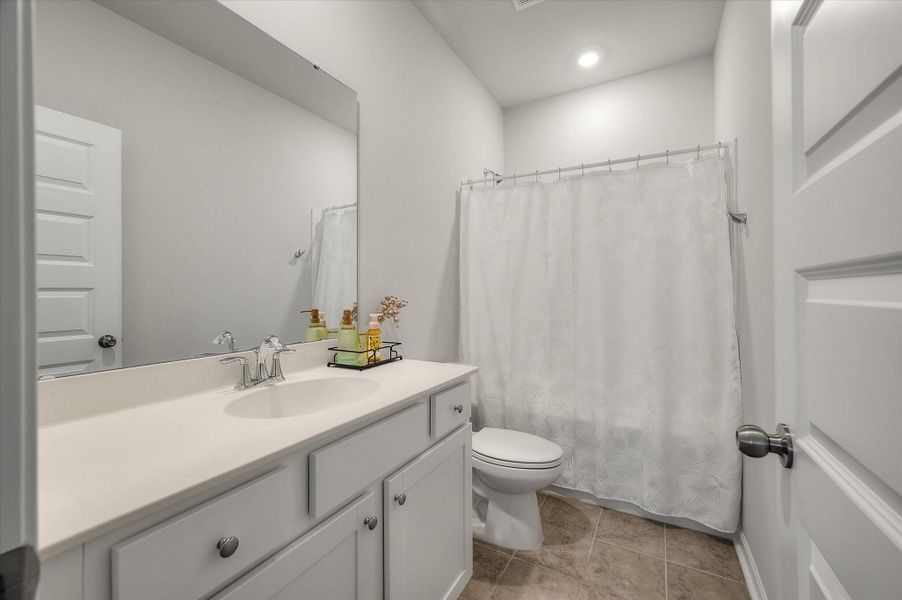 Furnished interior view inside a new home in Limehouse Village: Arbor Series, Summerville (Image 11). Furnished interior view inside a new home in Limehouse Village: Arbor Series, Summerville (Image 11).