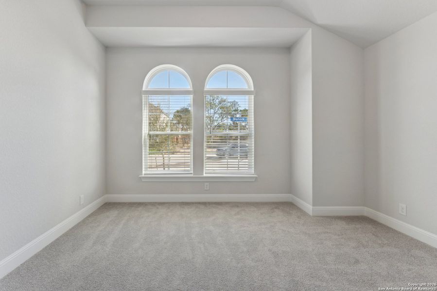 Spacious, unfurnished interior of a new home in Davis Ranch 60', San Antonio (Image 15).