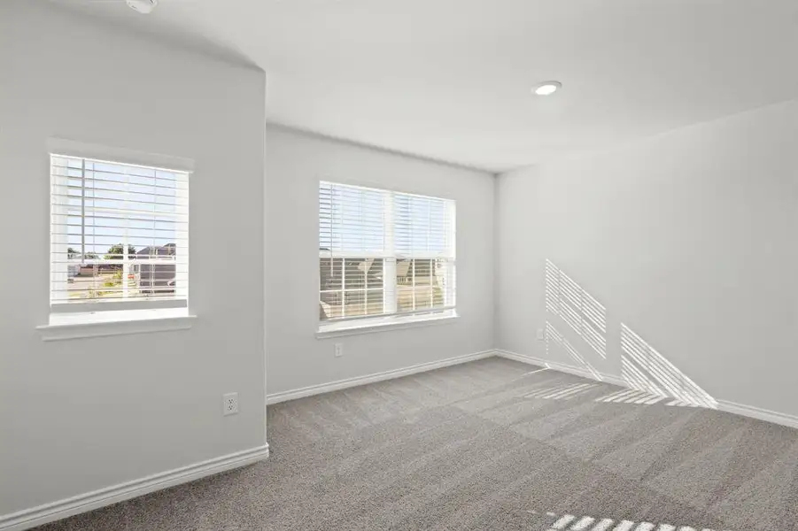 Spacious, unfurnished interior of a new home in Sycamore Landing, Fort Worth (Image 14). Spacious, unfurnished interior of a new home in Sycamore Landing, Fort Worth (Image 14).