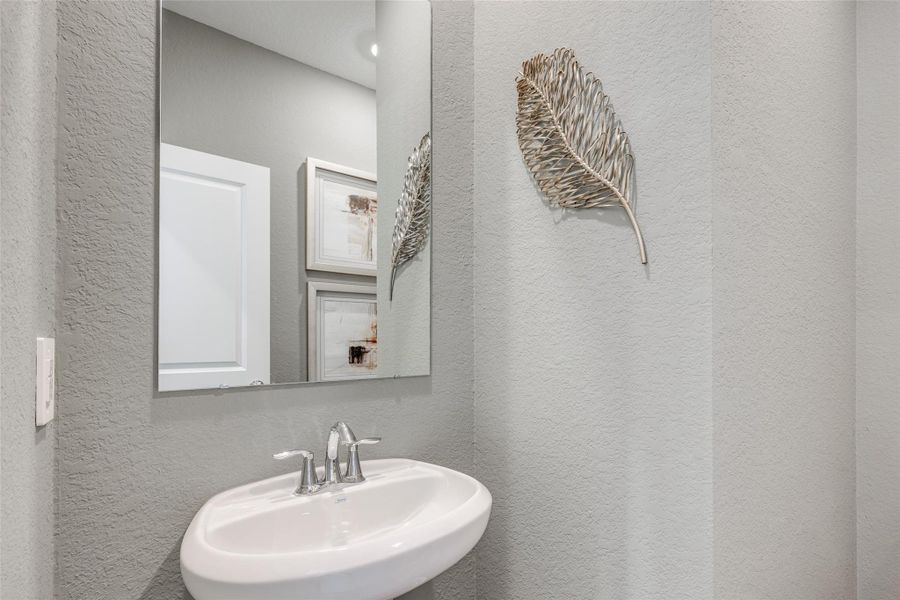 Close-up of interior finishes inside a home in Anniston, Katy (Image 19).