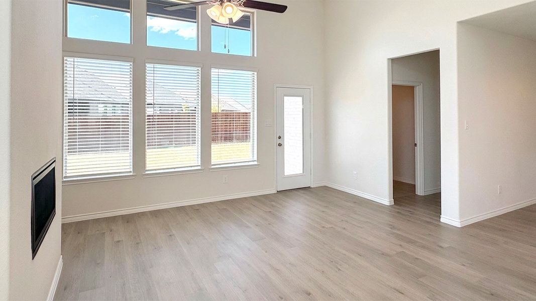 Spacious, unfurnished interior of a new home in Madera, Royse City (Image 12).