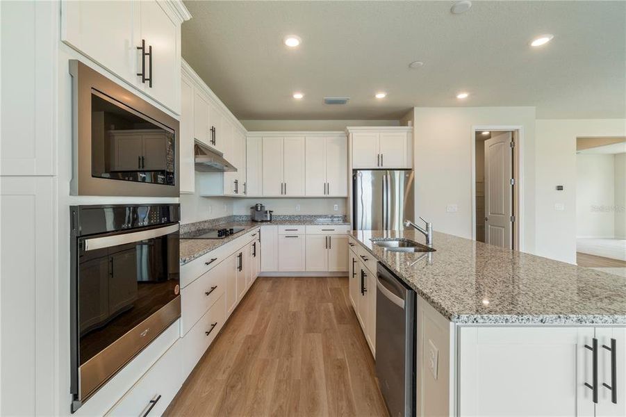 Furnished interior view inside a new home in , Orlando (Image 8).