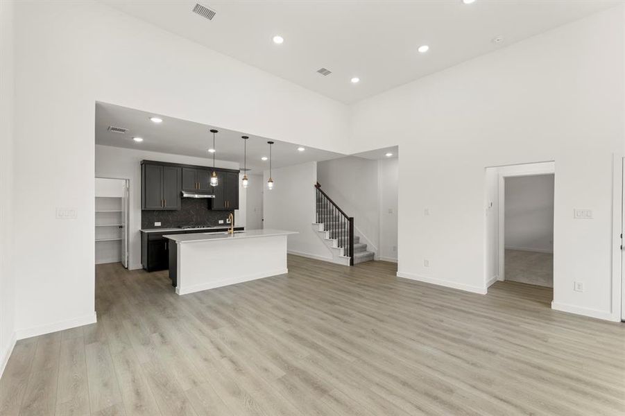 11. 3217 Agnew - Dining (2)