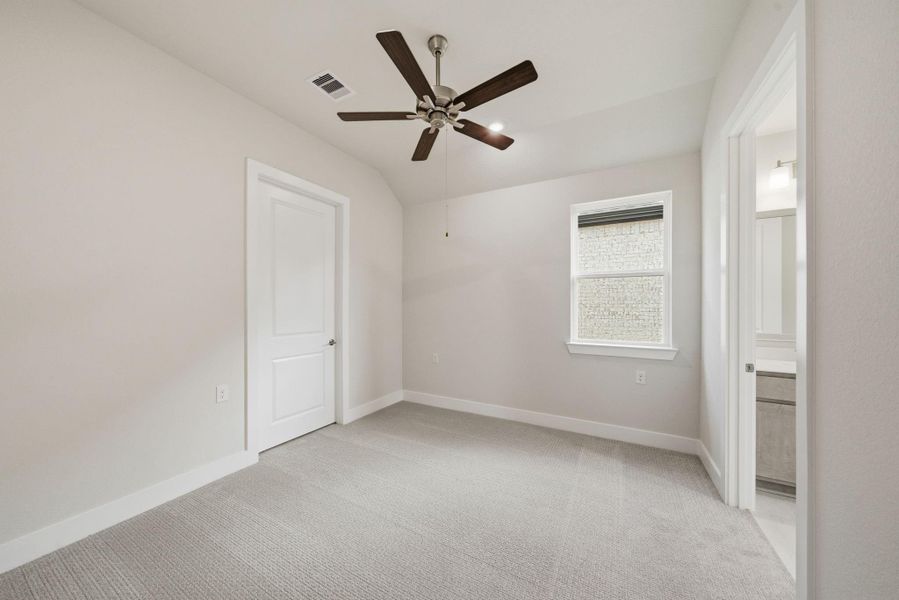 Spacious, unfurnished interior of a new home in Chambers Creek, Willis (Image 46).