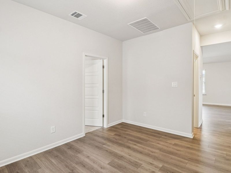 Spacious, unfurnished interior of a new home in Kallison Ranch, San Antonio (Image 33).
