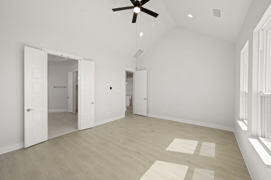 Spacious, unfurnished interior of a new home in Byrum Ranch, Maypearl (Image 27). Spacious, unfurnished interior of a new home in Byrum Ranch, Maypearl (Image 27).