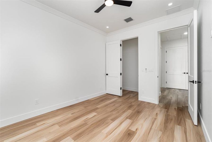 Spacious, unfurnished interior of a new home in , Punta Gorda (Image 10).