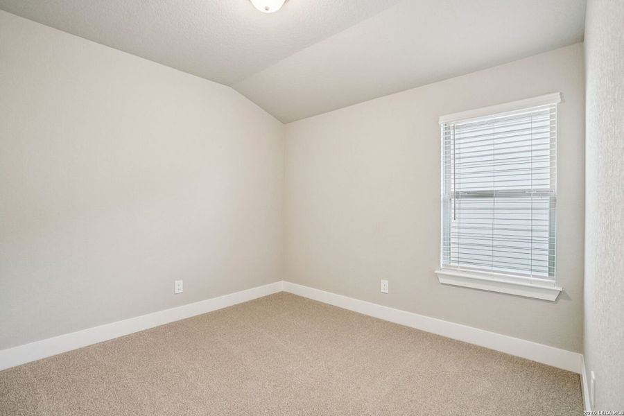 Spacious, unfurnished interior of a new home in Lark Canyon, New Braunfels (Image 26).