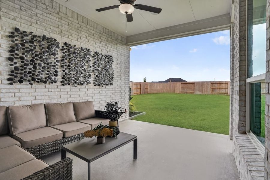 Representative exterior details of a home built from the Paige by Taylor Morrison in Ryehill, Rosenberg (Image 22).