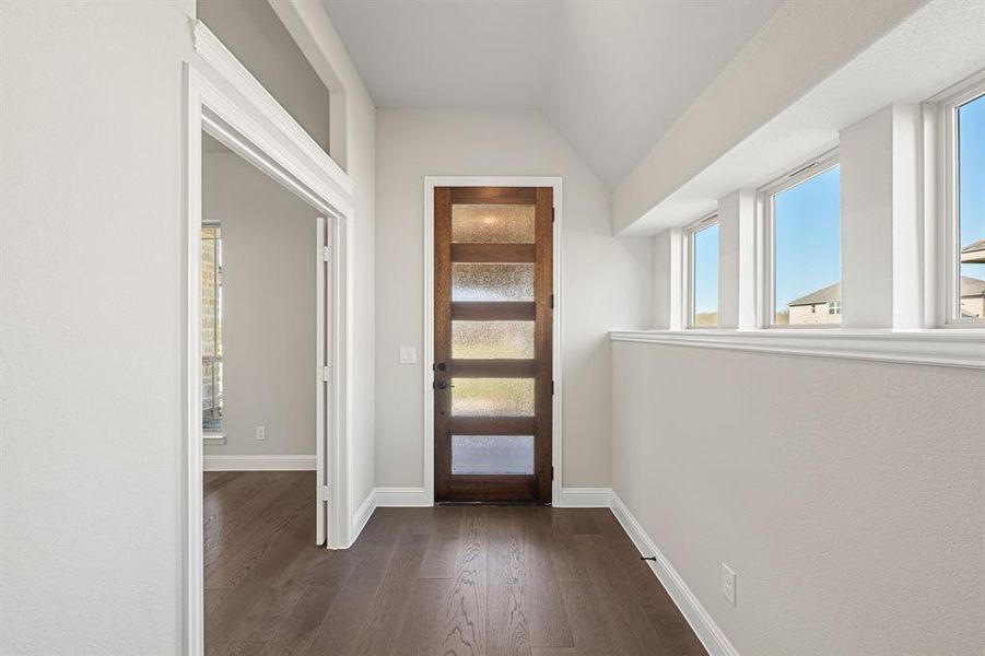 Spacious, unfurnished interior of a new home in Sable Creek, Sanger (Image 32).