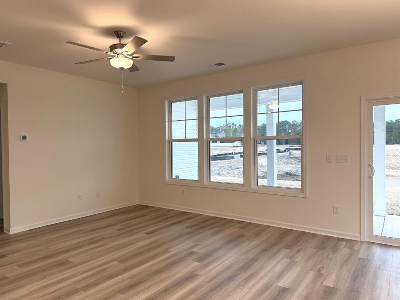 Spacious, unfurnished interior of a new home in King Farm Estates, Aynor (Image 8).