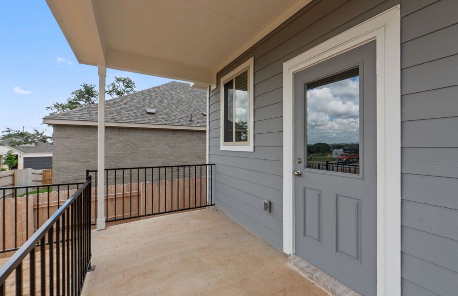 Exterior details and patio area of a home in La Cima, San Marcos (Image 32).