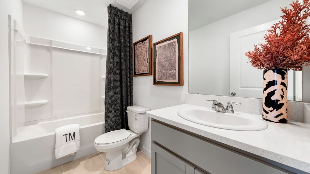 Furnished interior view inside a new home in The Towns at Tiburon, Nokomis (Image 17).