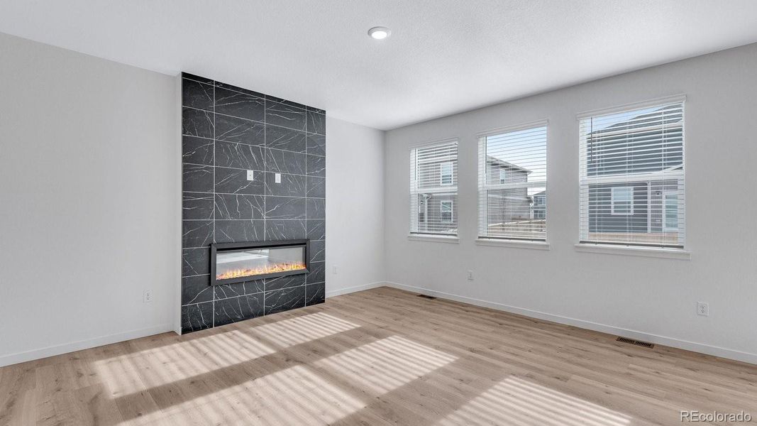 Spacious, unfurnished interior of a new home in Trails at Crowfoot, Parker (Image 28).