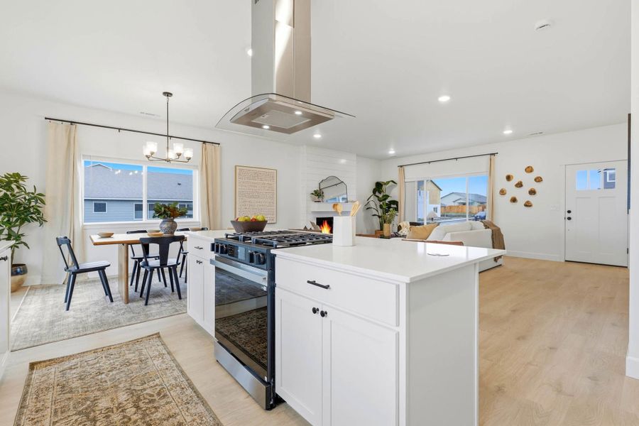 Furnished interior view inside a new home in Upland Meadows, Hermiston (Image 16).