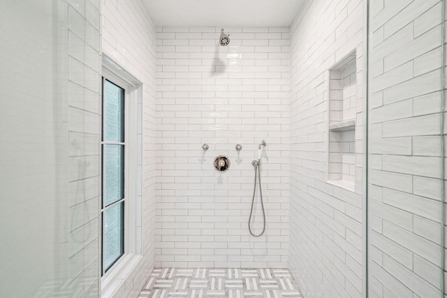 Image 80 of a home in .