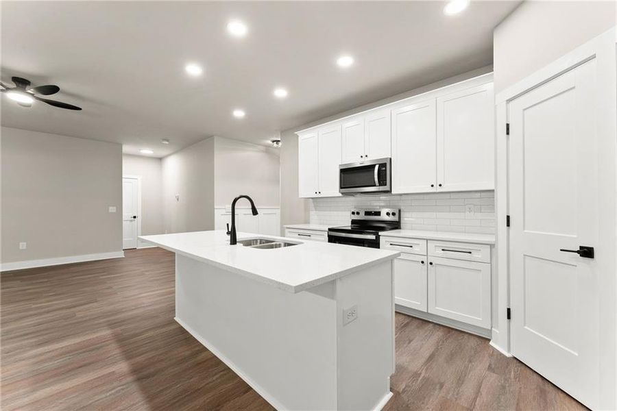 Furnished interior view inside a new home in , Jefferson (Image 8).