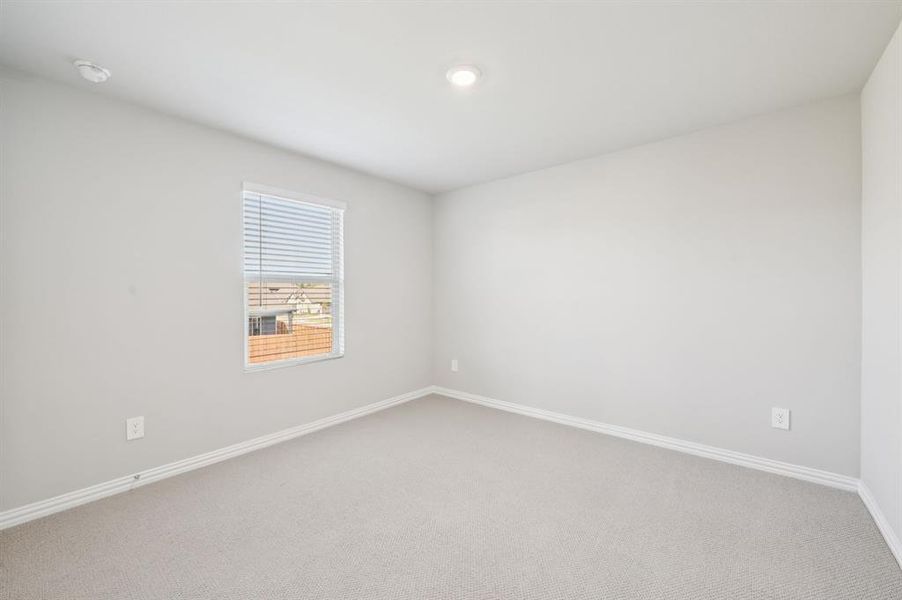 Spacious, unfurnished interior of a new home in Simpson Crossing - Spring Series, McKinney (Image 36).