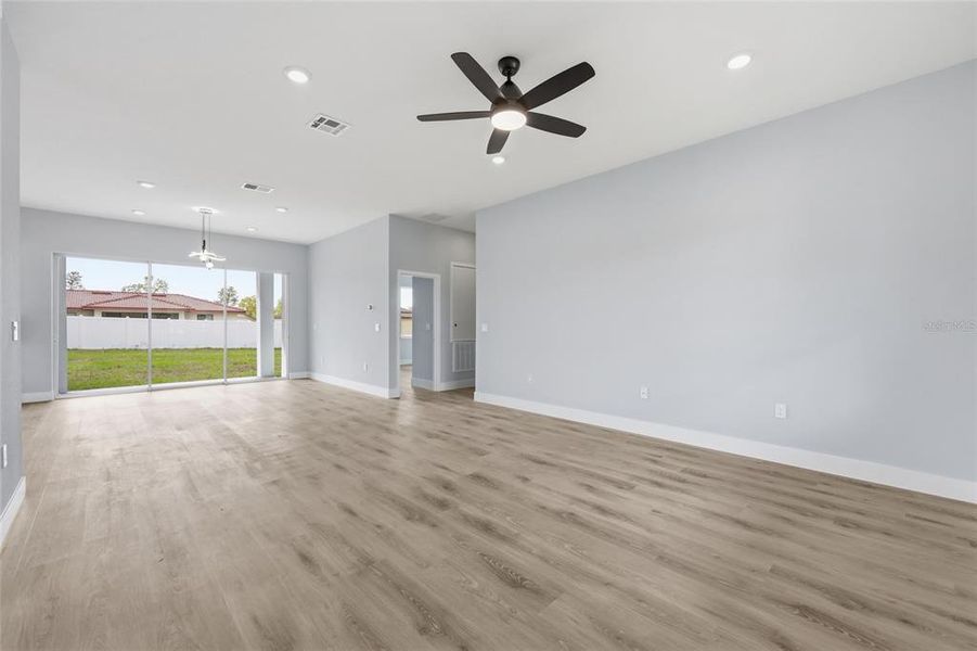 Spacious, unfurnished interior of a new home in , Ocala (Image 16).