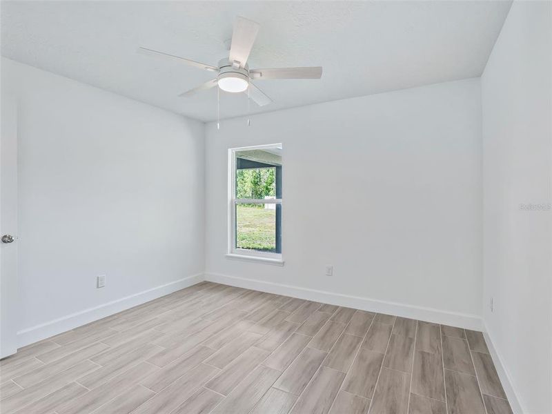 Spacious, unfurnished interior of a new home in , Ocala (Image 26).