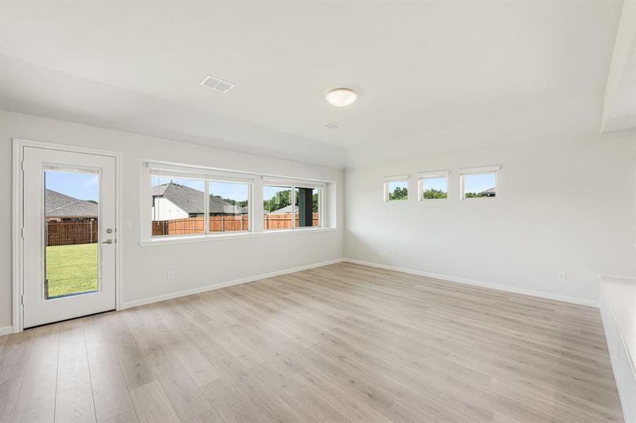 Spacious, unfurnished interior of a new home in Eagle Glen Elements, Alvarado (Image 31). Spacious, unfurnished interior of a new home in Eagle Glen Elements, Alvarado (Image 31).