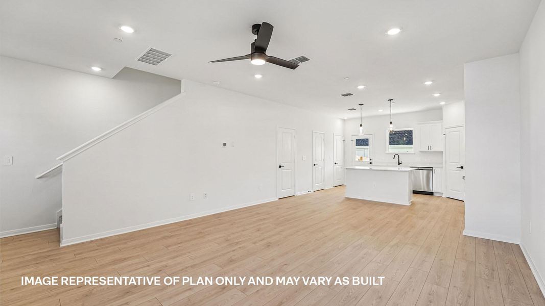 Spacious, unfurnished interior of a new home in Avery Centre, Round Rock (Image 15).