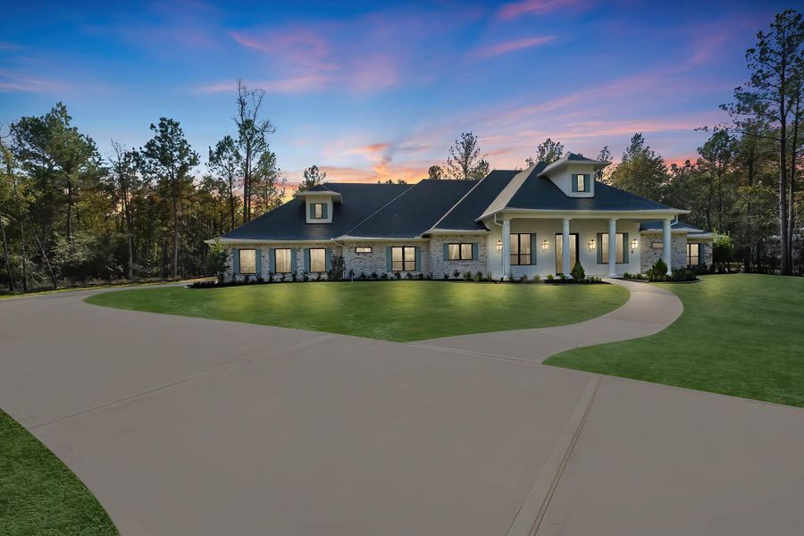 Welcome home to 26041 Crown Ranch Boulevard located in the master planned community of Crown Ranch and zoned to Magnolia ISD. Welcome home to 26041 Crown Ranch Boulevard located in the master planned community of Crown Ranch and zoned to Magnolia ISD.