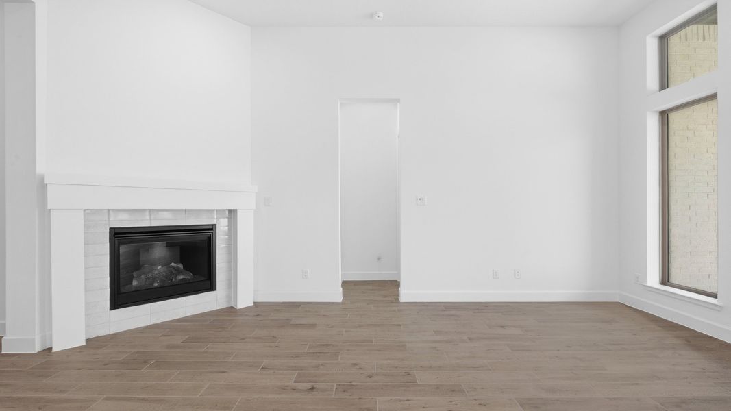 Spacious, unfurnished interior of a new home in Eliana, McKinney (Image 20).