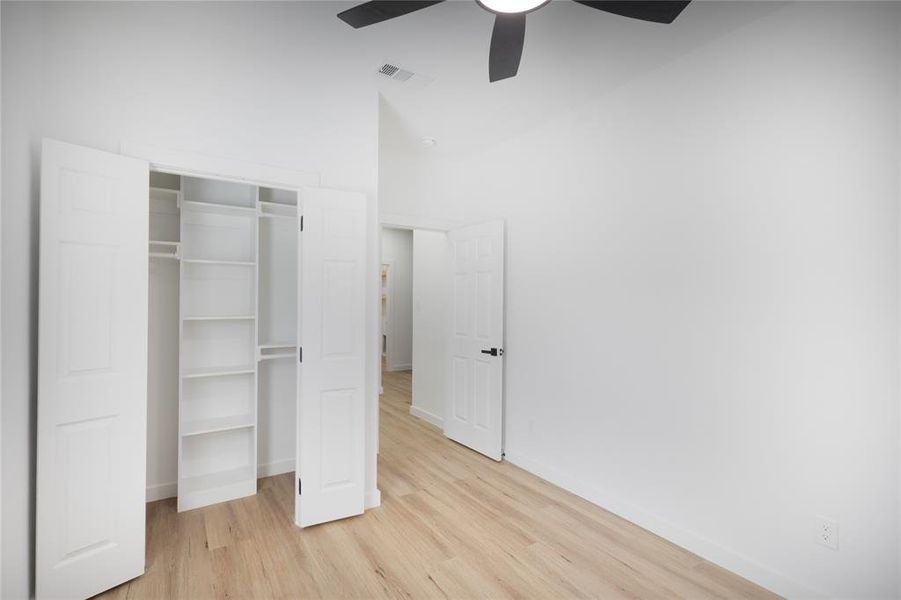 Spacious, unfurnished interior of a new home in , Mabank (Image 16).