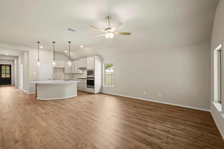 Spacious, unfurnished interior of a new home in Two Step Farm, Montgomery (Image 24).