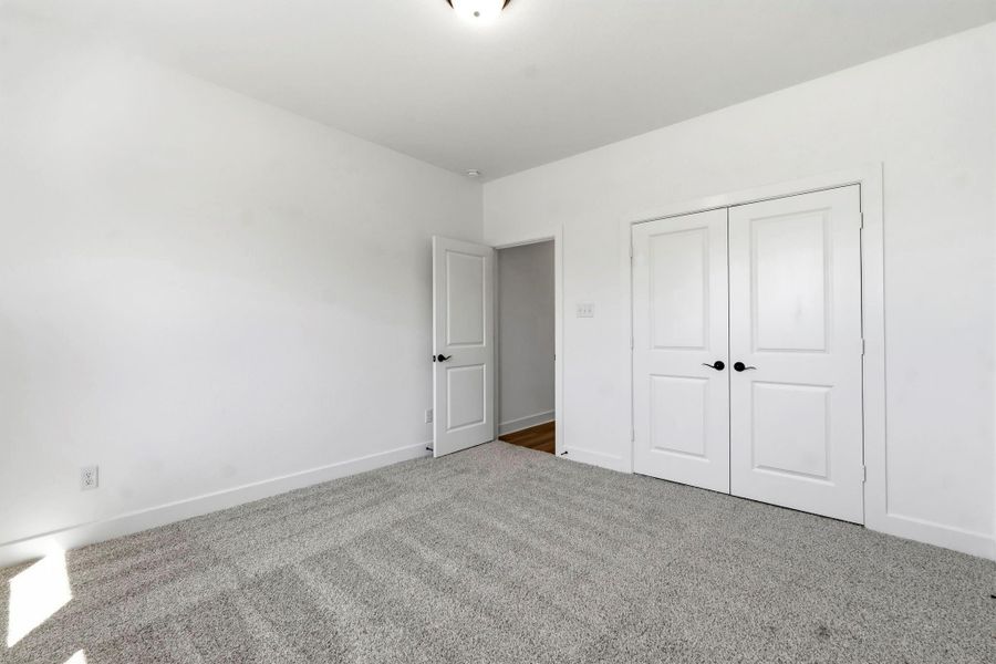 Spacious, unfurnished interior of a new home in , Centerville (Image 38).