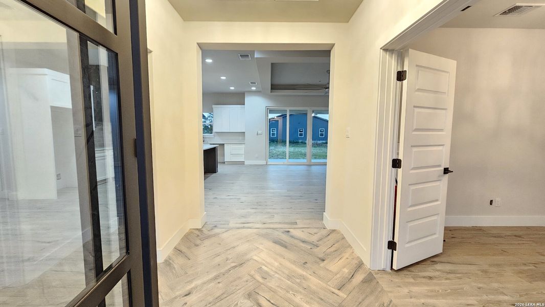 Spacious, unfurnished interior of a new home in , San Antonio (Image 52). Spacious, unfurnished interior of a new home in , San Antonio (Image 52).