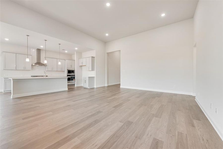 Spacious, unfurnished interior of a new home in Villages of Creekwood, Frisco (Image 26).