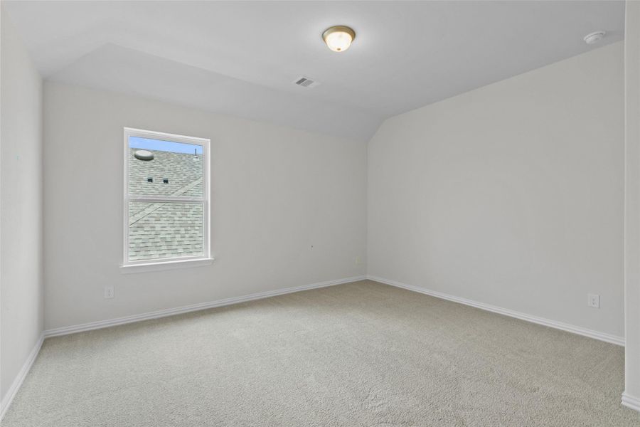 Spacious, unfurnished interior of a new home in Creekhaven, Iowa Colony (Image 21). Spacious, unfurnished interior of a new home in Creekhaven, Iowa Colony (Image 21).