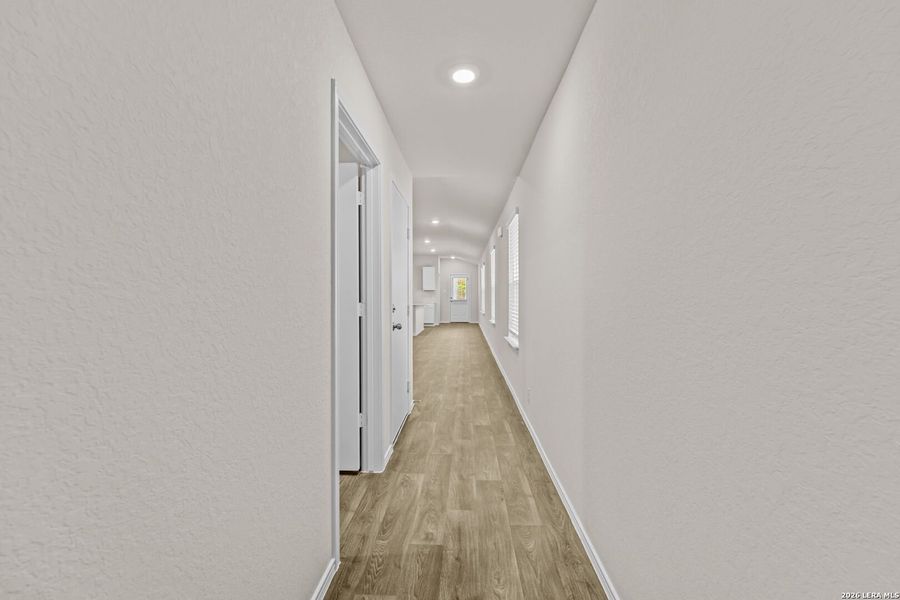 Spacious, unfurnished interior of a new home in Applewood, San Antonio (Image 13).