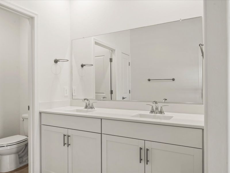 Furnished interior view inside a new home in Hanson Ridge, Vail (Image 7).