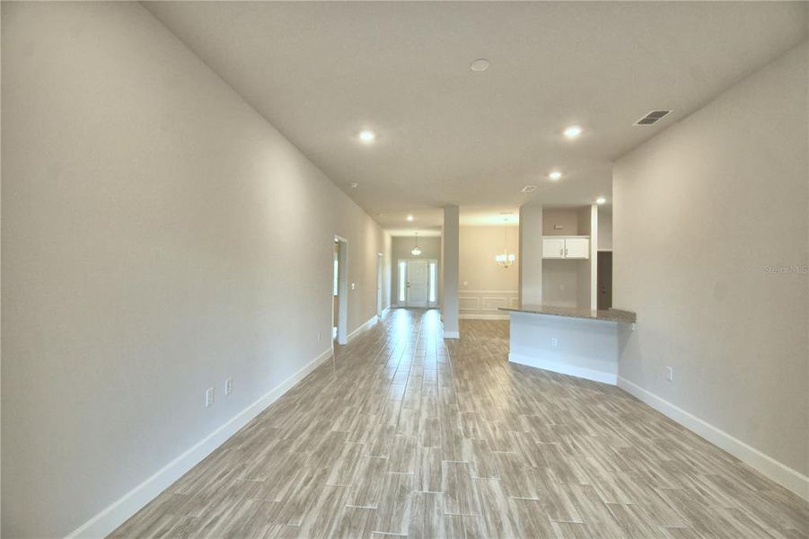Spacious, unfurnished interior of a new home in , Auburndale (Image 44).