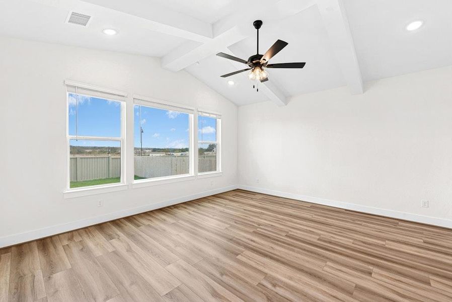 Spacious, unfurnished interior of a new home in Santa Rita Ranch, Liberty Hill (Image 21).