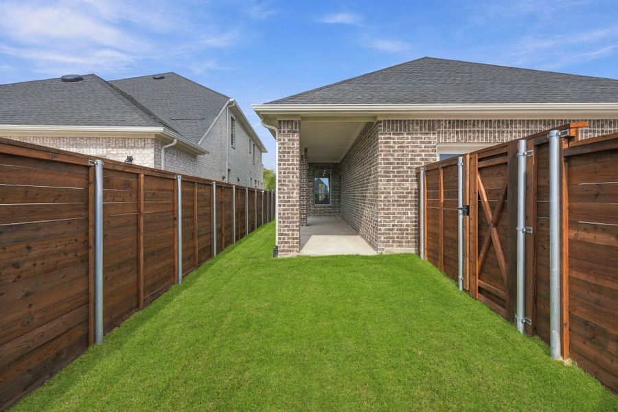 4br New Home in Mesquite, TX.  - Slide 6