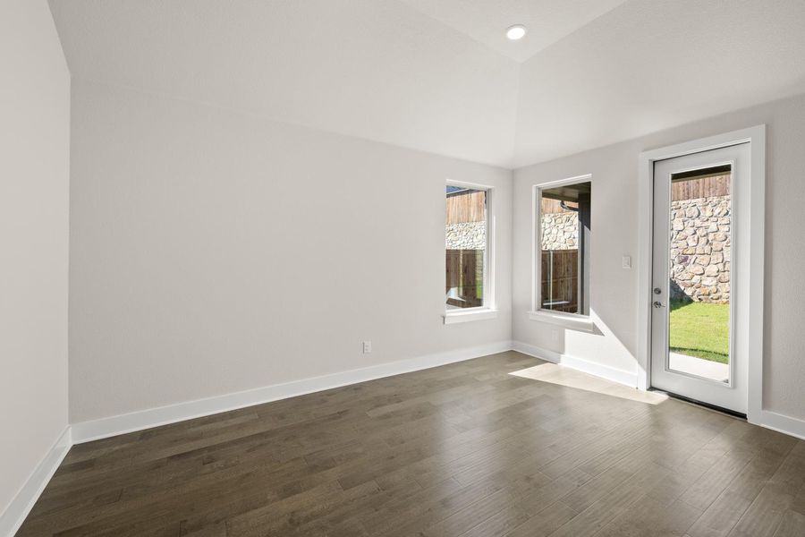 Spacious, unfurnished interior of a new home in Discovery Collection at Bridgewater, Midlothian (Image 16).