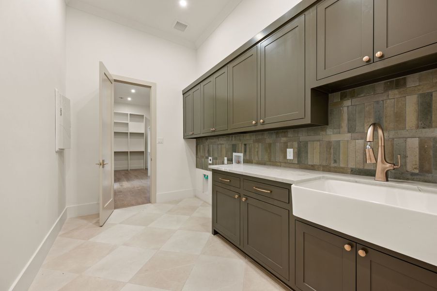 Furnished interior view inside a new home in Fleming Pointe, Fort Worth (Image 15).