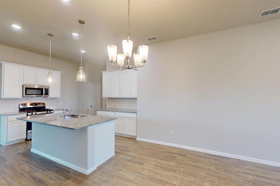 Image 33 of a home in Verandah.