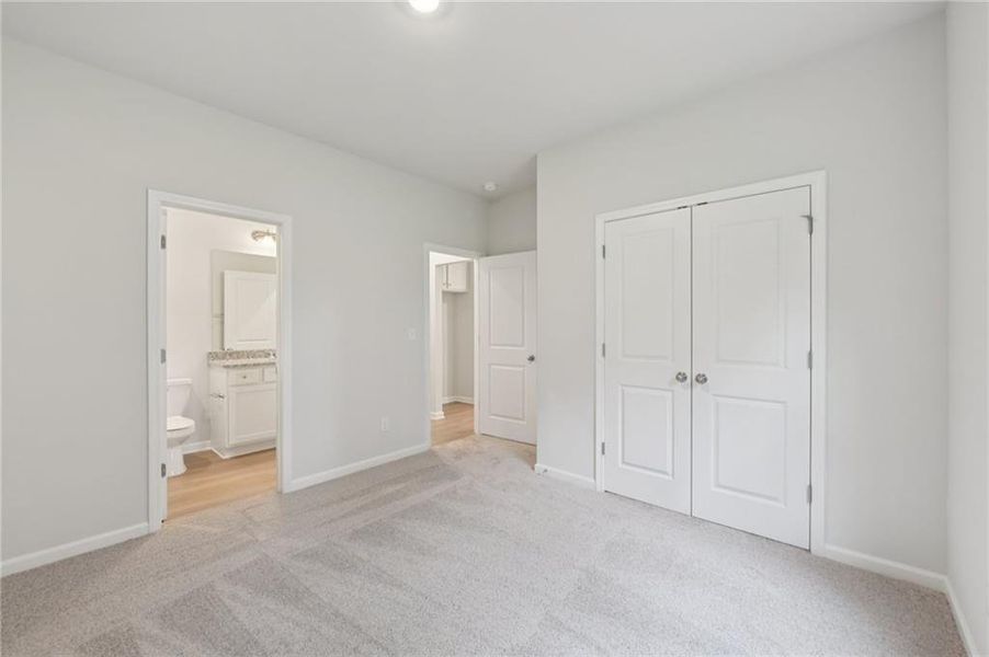 Spacious, unfurnished interior of a new home in Stephen's Landing, Loganville (Image 42).