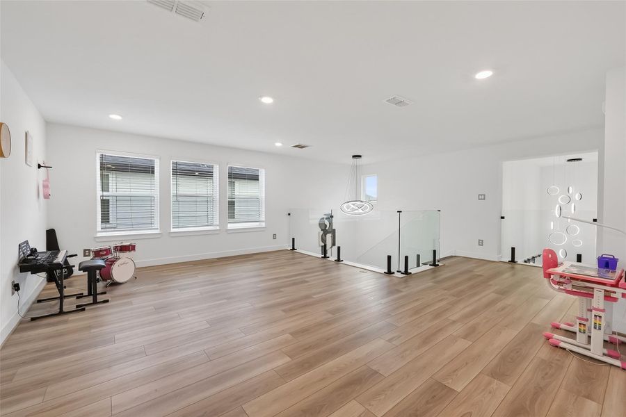 Image 48 of a home in Avalon at Cypress.