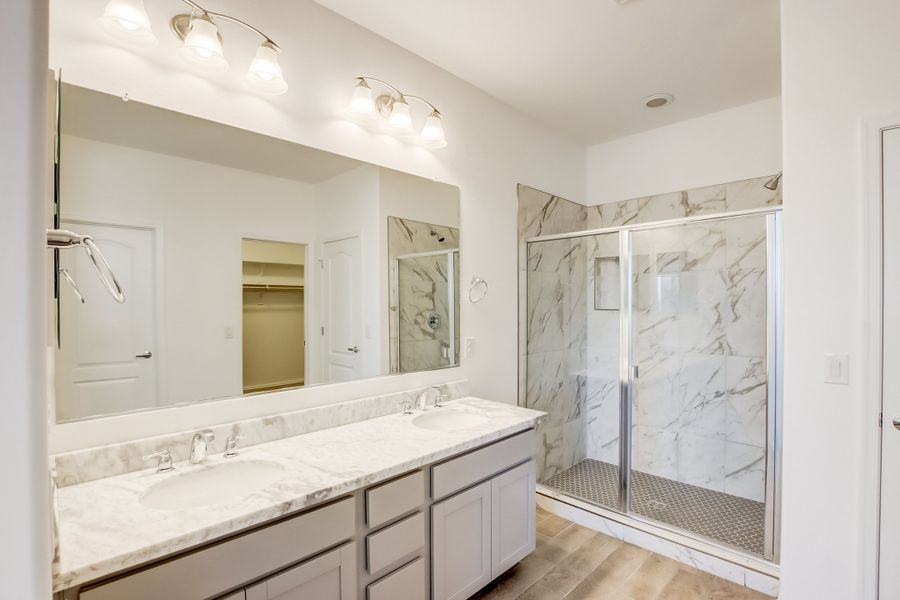 Representative furnished interior of a home built from the Larkspur by DRB Homes in The Villas at Mystic, Peoria (Image 5).