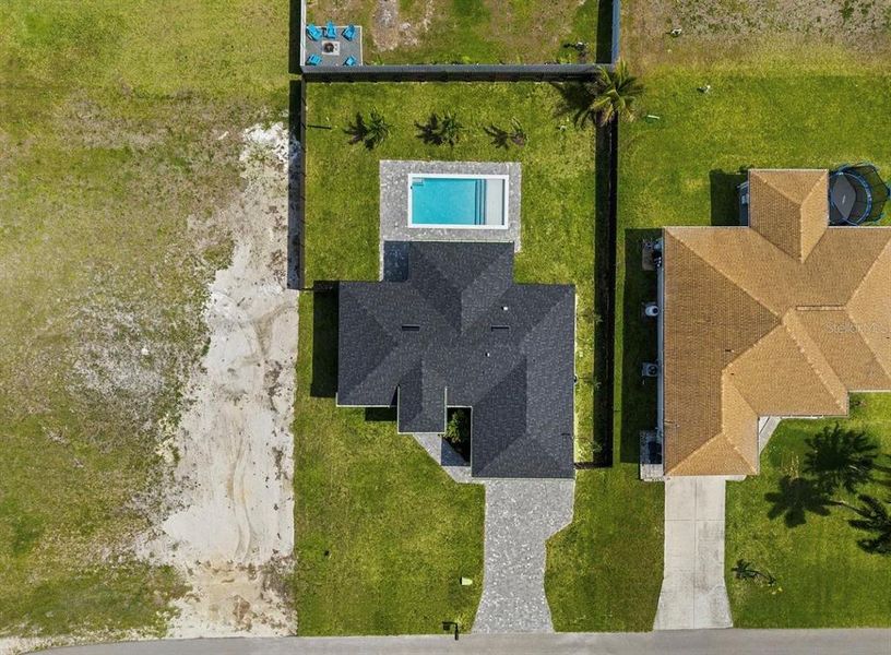 Community amenities in , Cape Coral (Image 31).