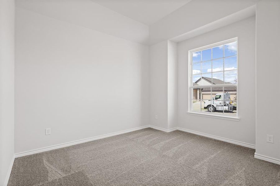 Spacious, unfurnished interior of a new home in Rocky Creek Crossing, Fort Worth (Image 17). Spacious, unfurnished interior of a new home in Rocky Creek Crossing, Fort Worth (Image 17).