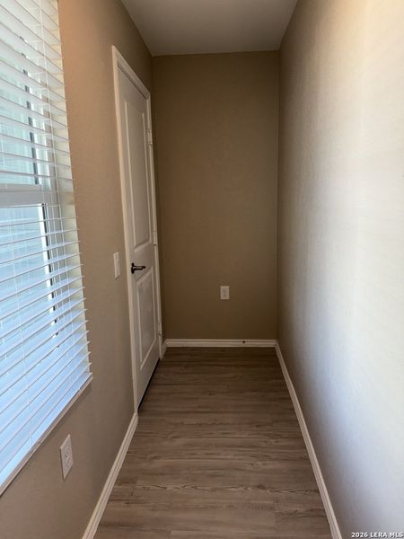 Spacious, unfurnished interior of a new home in Mission del Lago, San Antonio (Image 17).