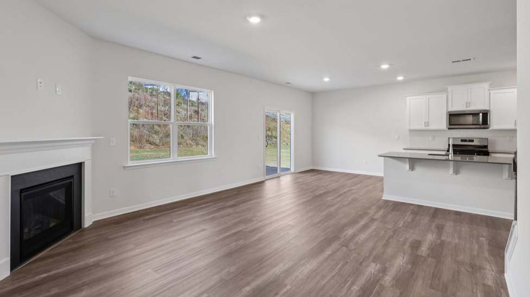 Spacious, unfurnished interior of a new home in Rydele Heights, Asheville (Image 22).
