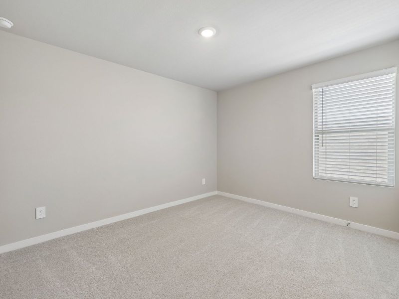 Spacious, unfurnished interior of a new home in Cibolo Hills West - Spring Series, Fort Worth (Image 22).